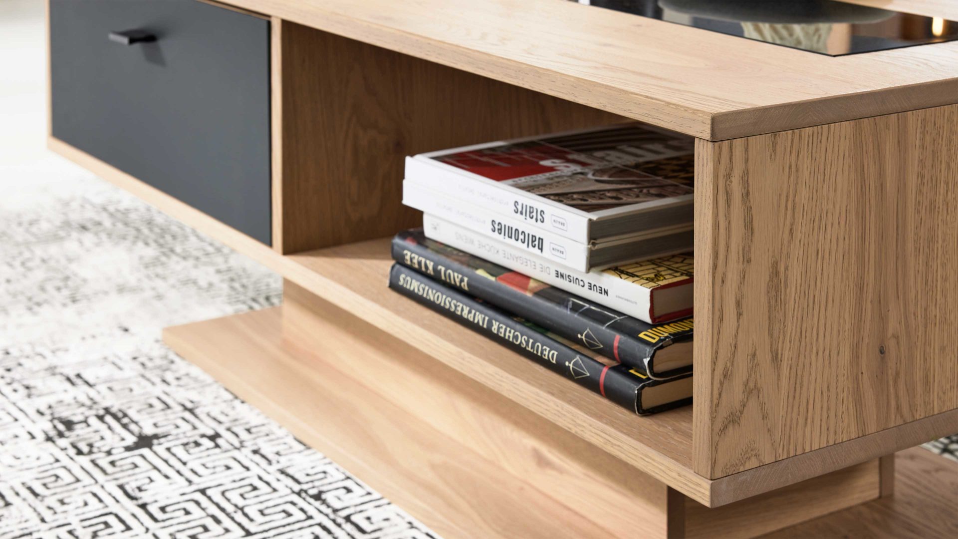 Couchtisch Interliving aus Holz in Holzfarben Interliving Wohnzimmer Serie 2025 - Couchtisch 02 Wildeiche, Anthrazit & Kork - ca. 115 x 65 cm