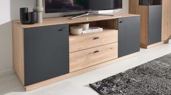 Lowboard Interliving aus Holz in Holzfarben Interliving Wohnzimmer Serie 2025 - Lowboard Wildeiche, Anthrazit & Kork - Breite ca. 165 cm