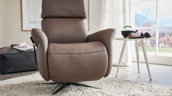 Relaxsessel comfortmaster besser sitzen, liegen, leben aus Leder in Dunkelbraun Comfortmaster 7150 - Relaxsessel 36V44 manuell - schokofarbenes LongLife-Leder LG 18 & anthrazitfarbener Sternfuß