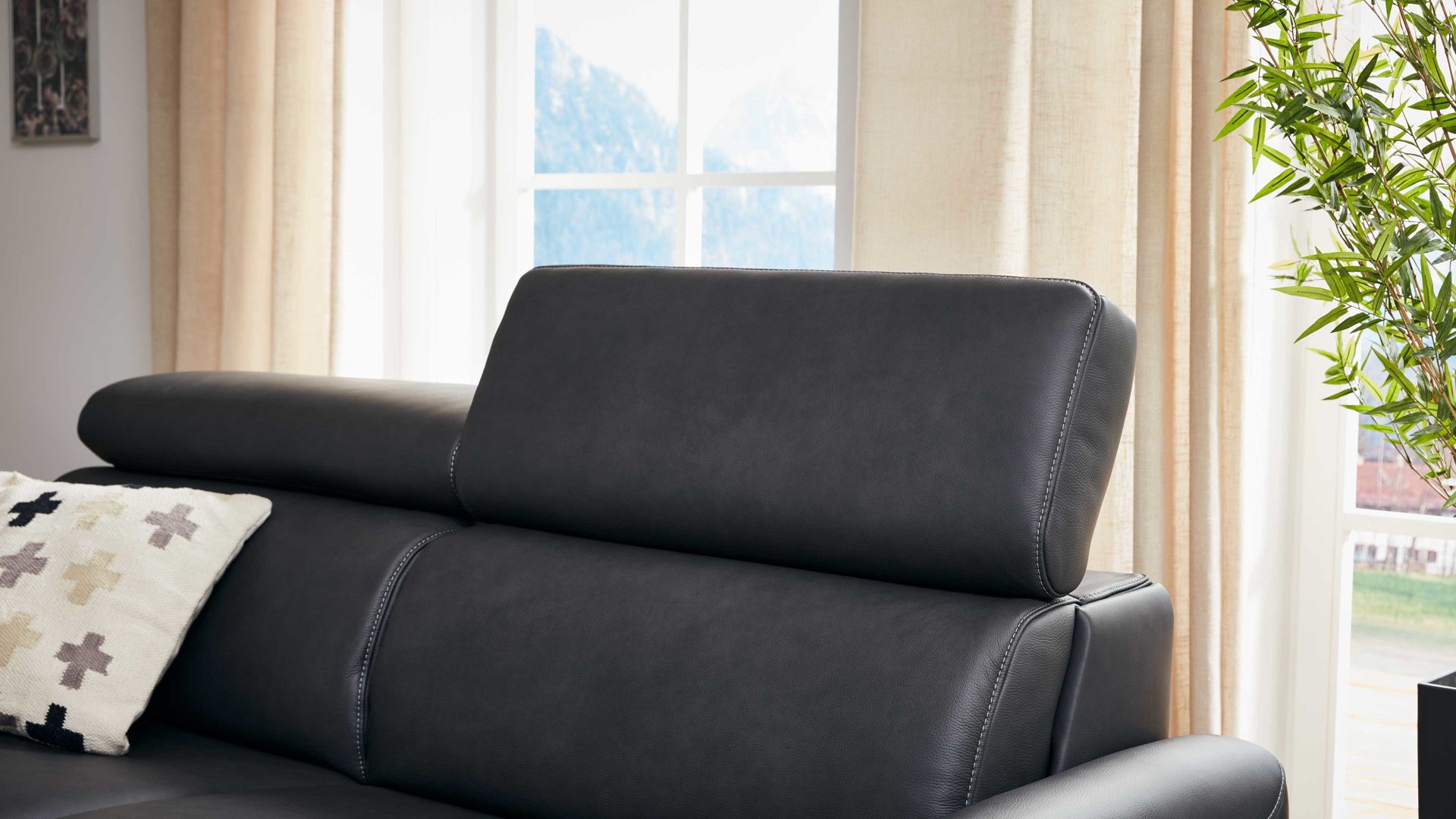 Zweisitzer comfortmaster besser sitzen, liegen, leben aus Leder in Schwarz Comfortmaster 1181 Spektra - Zweisitzer 274 M mit Bettfunktion kohlefarbenes LongLife-Leder LG18 – Breite ca. 175 cm