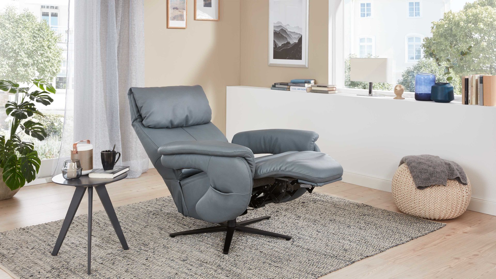 Relaxsessel comfortmaster besser sitzen, liegen, leben aus Leder in Blau Comfortmaster 7446 - Relaxsessel 56V44 blaues LongLife-Leder Rustika & anthrazitfarbener Sternfuß