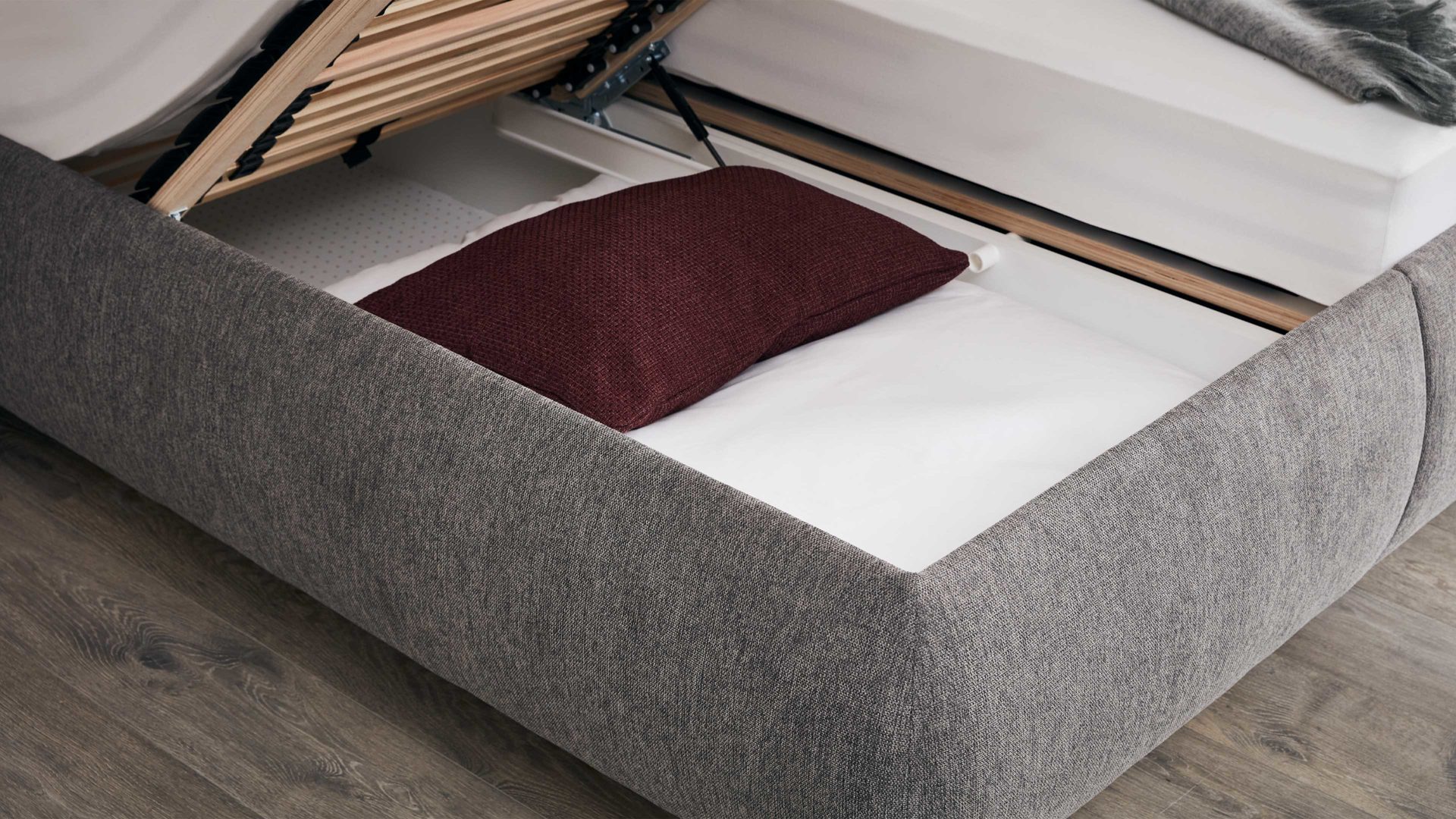 Polsterbett comfortmaster besser sitzen, liegen, leben aus Stoff in Grau Comfortmaster Messina - Polsterbett graue Mikrofaser Brego 321100 – Liegefläche ca. 180 x 200 cm