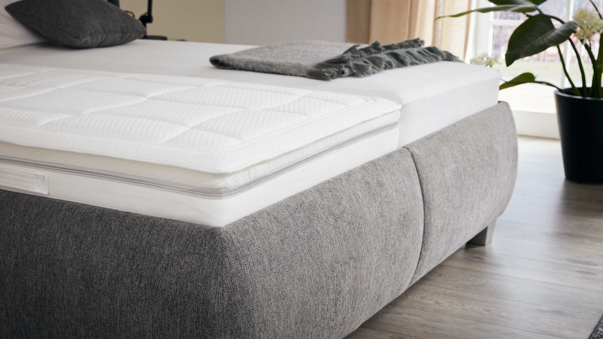 Polsterbett comfortmaster besser sitzen, liegen, leben aus Stoff in Grau Comfortmaster Messina - Polsterbett graue Mikrofaser Brego 321100 – Liegefläche ca. 180 x 200 cm