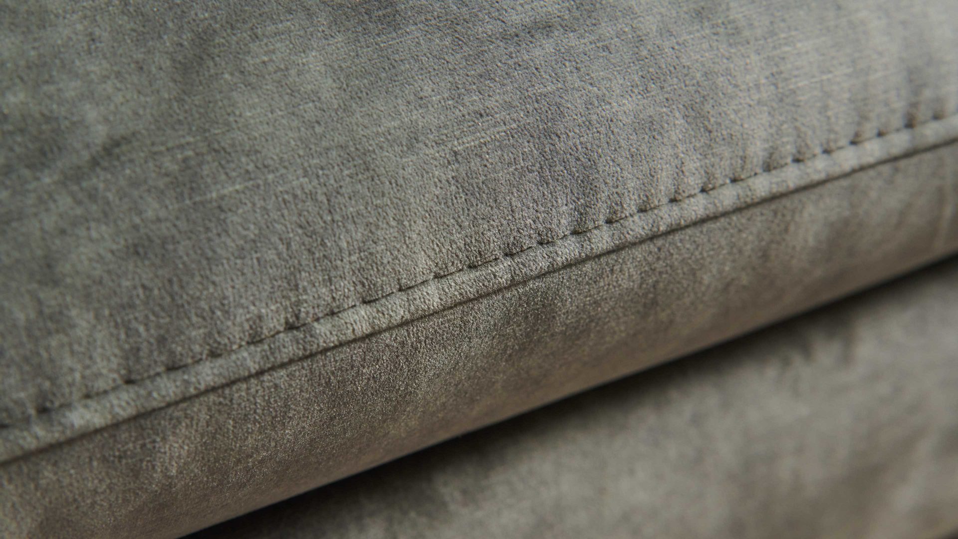 Ecksofa modulmaster aus Stoff in Dunkelgrün Modulmaster MM-ZE1162 - Wohnlandschaft mit Federkern moosfarbener Velours Amira & schwarze Metallfüße - Stellfläche ca. 346 x 227 cm