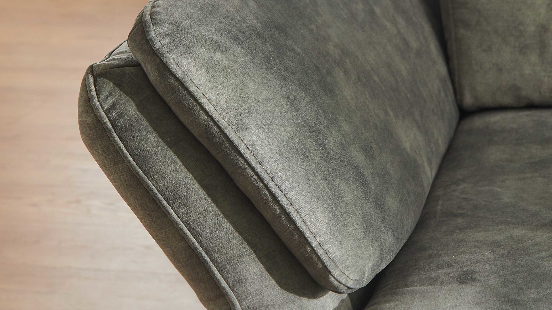 Ecksofa modulmaster aus Stoff in Dunkelgrün Modulmaster MM-ZE1162 - Wohnlandschaft mit Federkern moosfarbener Velours Amira & schwarze Metallfüße - Stellfläche ca. 346 x 227 cm