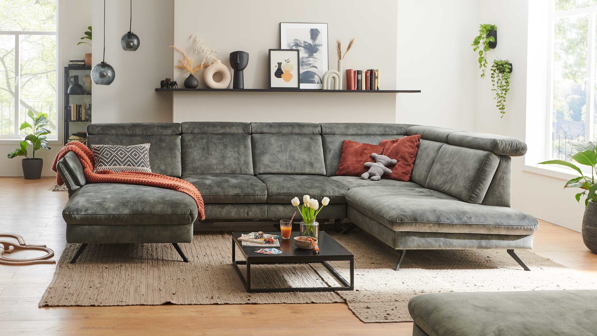 Ecksofa modulmaster aus Stoff in Dunkelgrün Modulmaster MM-ZE1162 - Wohnlandschaft mit Federkern moosfarbener Velours Amira & schwarze Metallfüße - Stellfläche ca. 346 x 227 cm