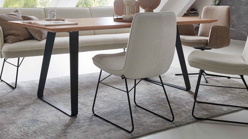 Polsterstuhl K+w polstermöbel aus Stoff in Weiß Esszimmerserie Base - Polsterstuhl weißer Bezug 940-30 & schwarzes Metall