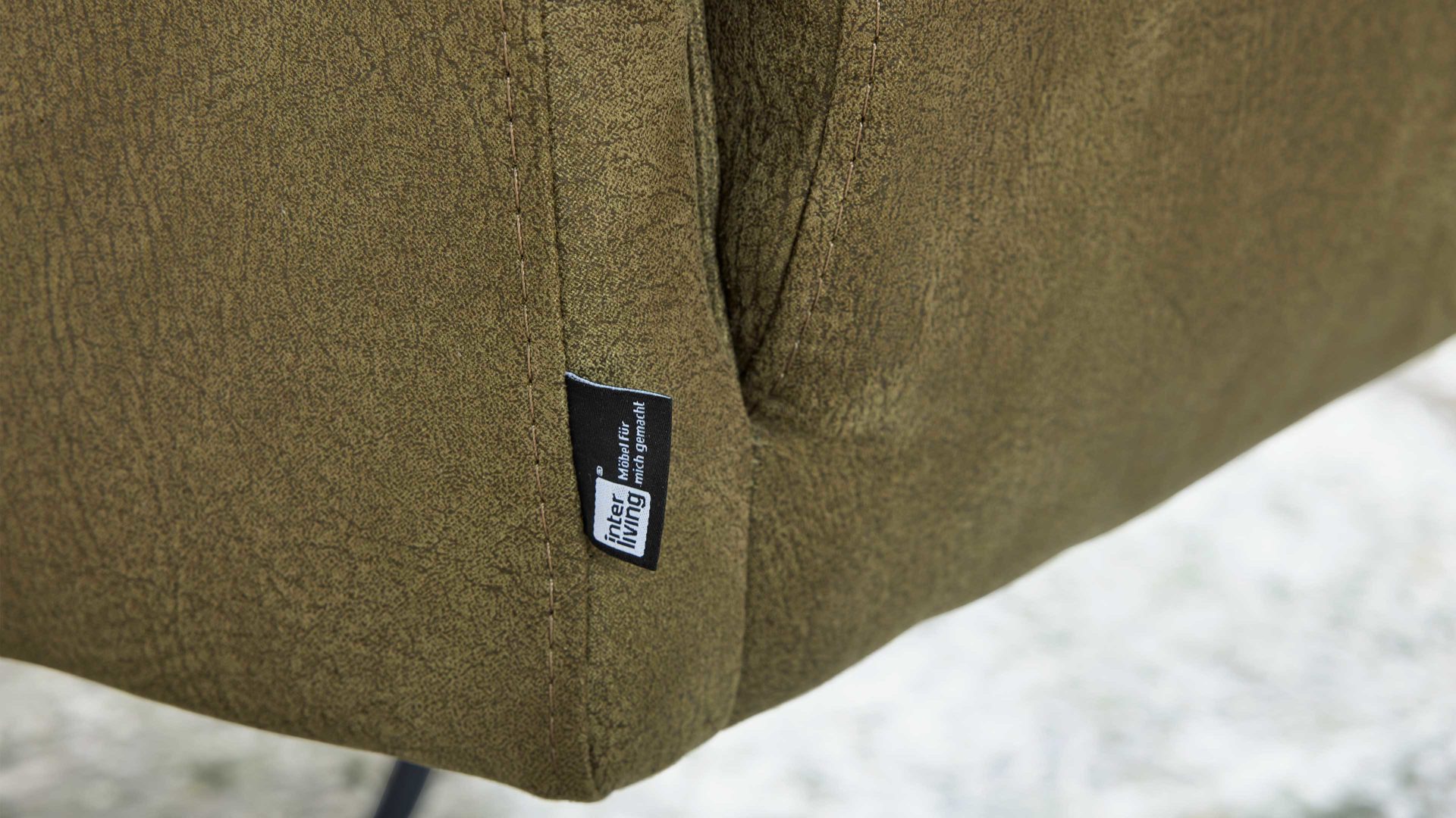 Schwingstuhl Interliving aus Kunstfaser in Dunkelgrün Interliving Esszimmer Serie 5104 – Armlehn-Schwingstuhl farngrüne Mikrofaser Fern & Mattschwarz