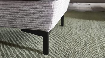 Polsterhocker KAWOO aus Stoff in Grau KAWOO Serie 7539 - XXL-Polsterhocker platingrauer Breitcord GCT 49 & schwarze Metallfüße - ca. 156 x 72 cm