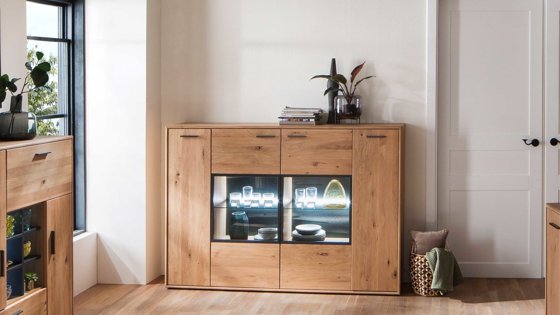 Highboard Mca furniture aus Holz in Holzfarben Wohnprogramm Portland - Highboard Asteiche bianco & Anthrazit – zwei Türen, eine Schublade, Breite ca. 184 cm