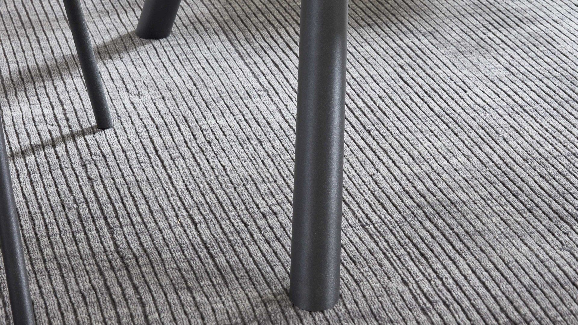 Esstisch Interliving aus Holz in Holzfarben Interliving Esszimmer Serie 5115 - Esstisch astige Eiche & anthrazitfarbenes Metall - ca. 160 x 90 cm