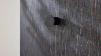 Garderoben-Set Interliving aus Holz in Schwarz Interliving Garderobe Serie 6012 - Garderoben-Set Räuchereiche & graubeiger Mattlack - dreiteilig