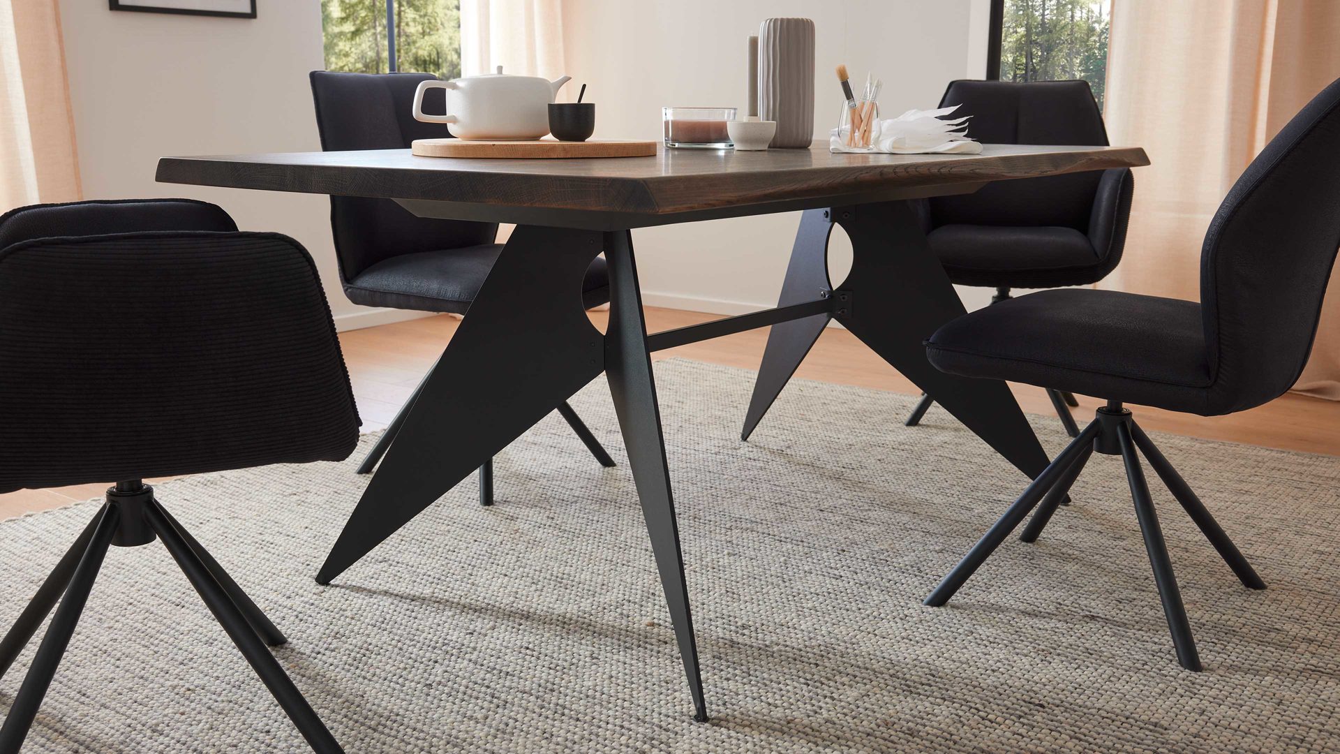 Esstisch Interliving aus Holz in Holzfarben Dunkel Interliving Esszimmer Serie 5116 – Esstisch Mooreiche & schwarzer Stahl - ca. 180 x 100 cm