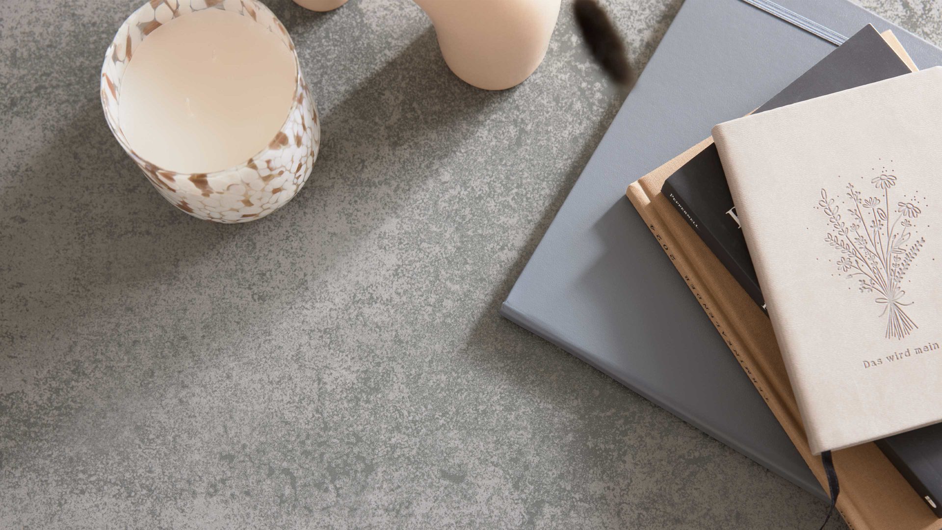 Couchtisch Interliving aus Keramik in Grau Interliving Couchtisch Serie 6222 silbergraue Keramik & schwarzer Stahl - ca. 140 x 90 cm