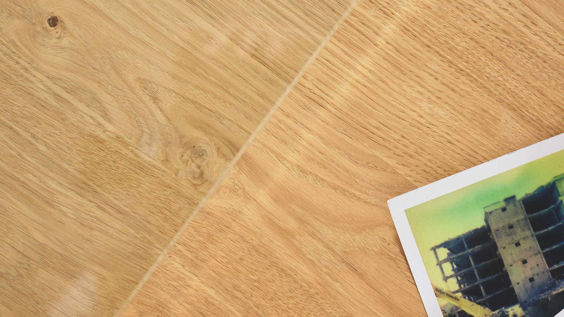 Couchtisch Interliving aus Holz in Holzfarben Interliving Couchtisch Serie 6224 - Couchtisch Klarglas & Wildeiche - ca. 118 x 65 cm