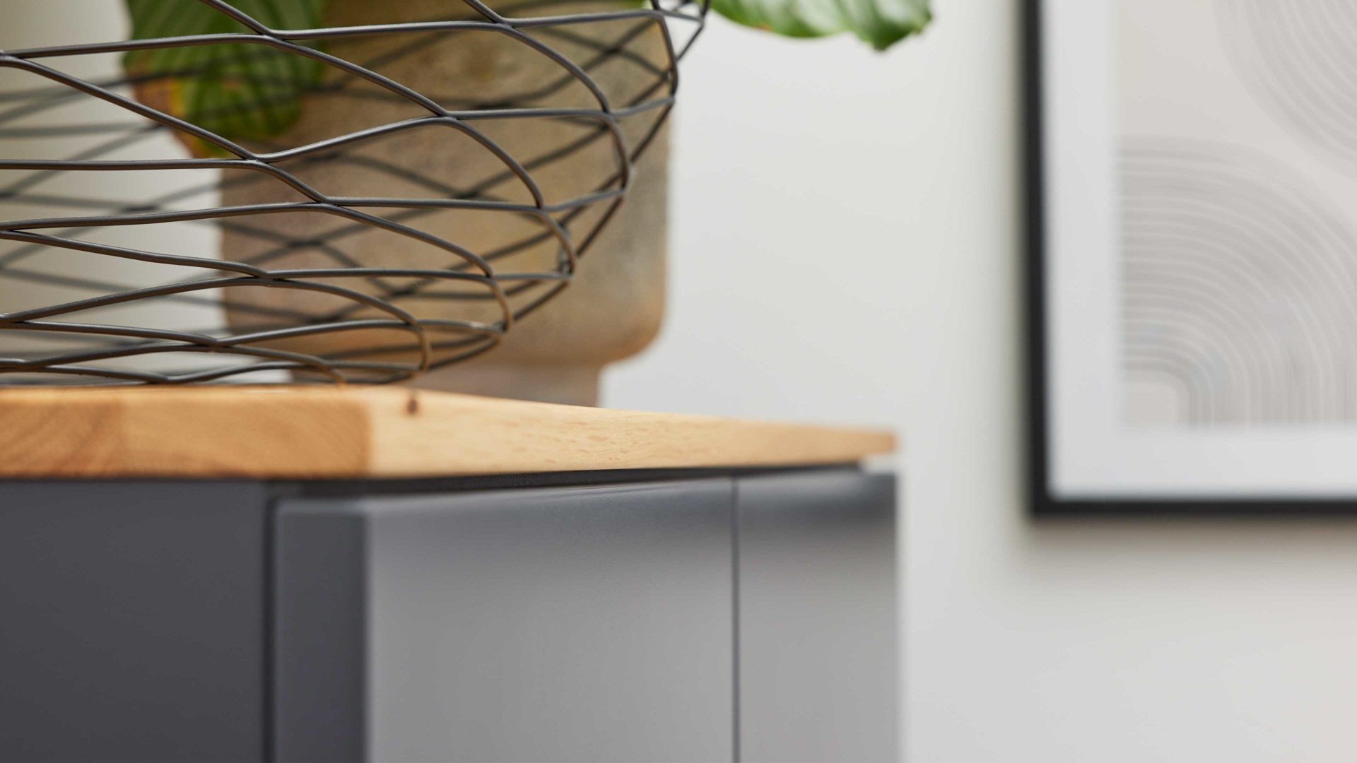 Highboard Interliving aus Holz in Dunkelgrau Interliving Esszimmer Serie 5605 – Highboard 5774 quarzgrauer Lack & Charakter-Eiche - fünf Türen, zwei Schubladen, Breite ca. 86 cm