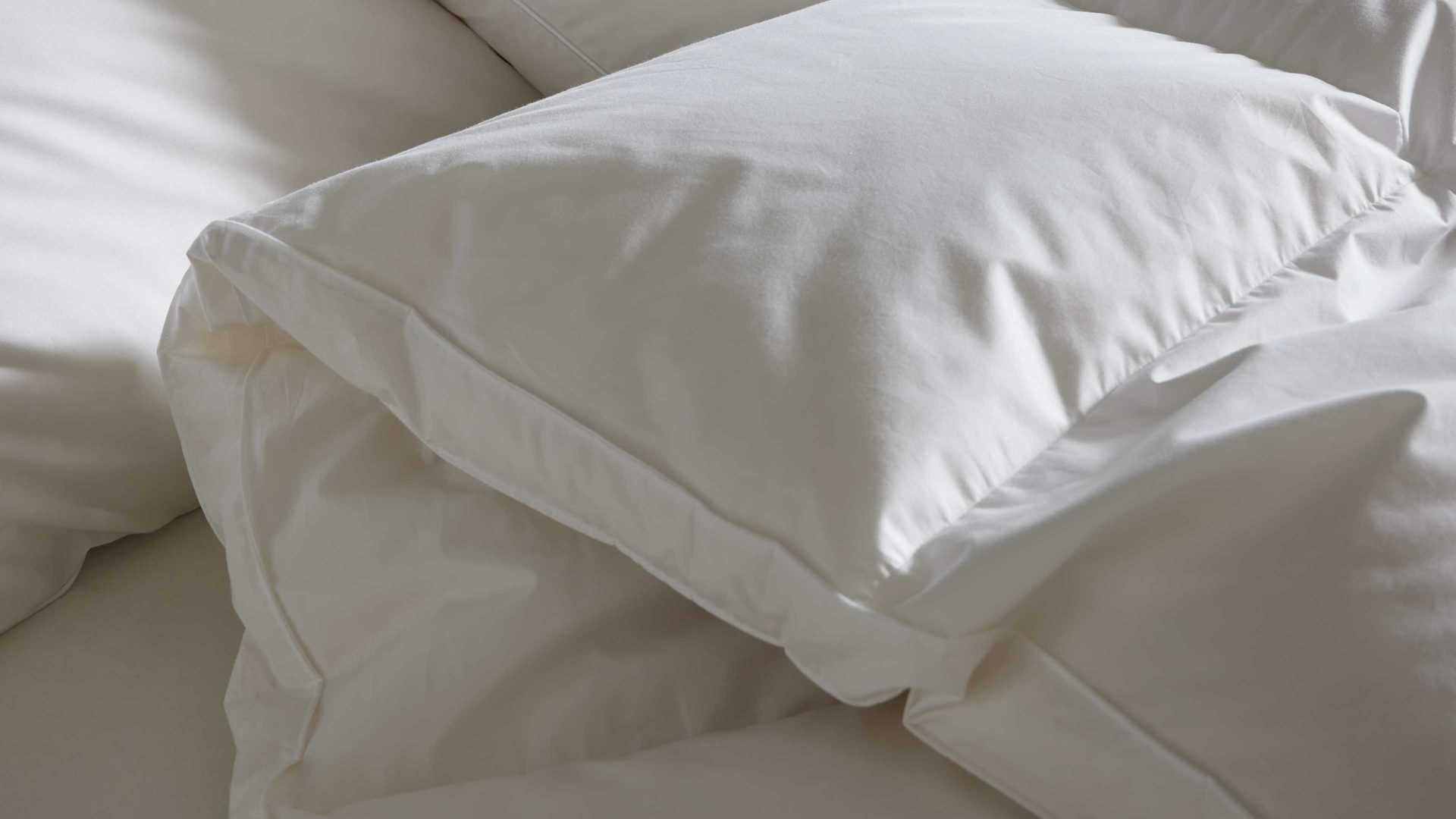 Daunendecke Interliving aus Stoff in Weiß Interliving Bettdecke Serie 9204 - Daunendecke als Winterbett warm, ca. 840 g Daunen - ca. 135 x 200 cm