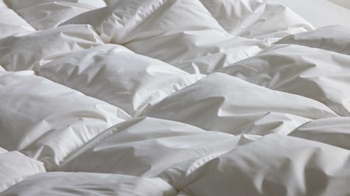 Daunendecke Interliving aus Stoff in Weiß Interliving Bettdecke Serie 9204 - Daunendecke als Winterbett warm, ca. 840 g Daunen - ca. 135 x 200 cm