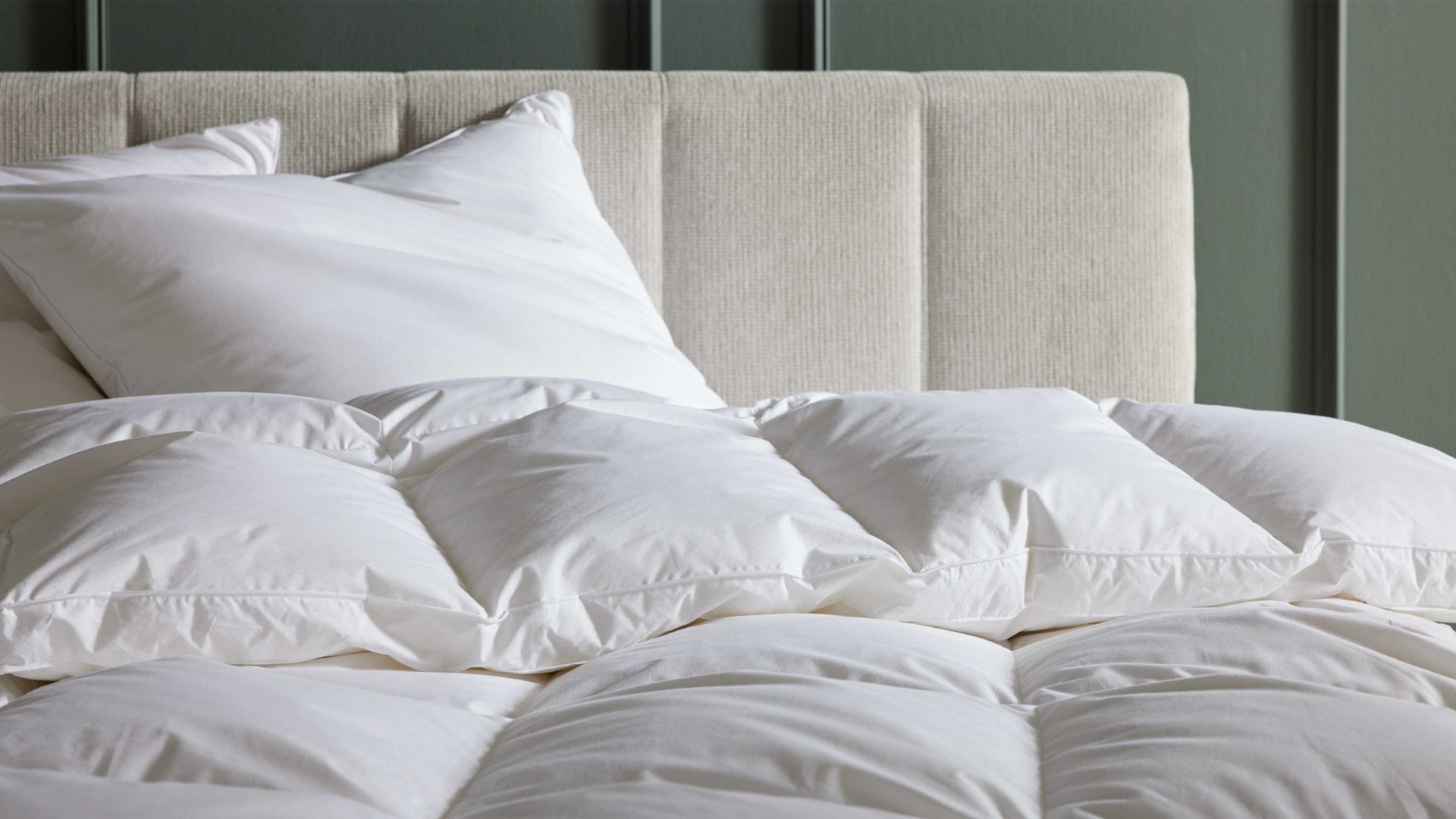 Daunendecke Interliving aus Stoff in Weiß Interliving Bettdecke Serie 9204 - Daunendecke als Winterbett warm, ca. 960 g Daunen - ca. 155 x 200 cm