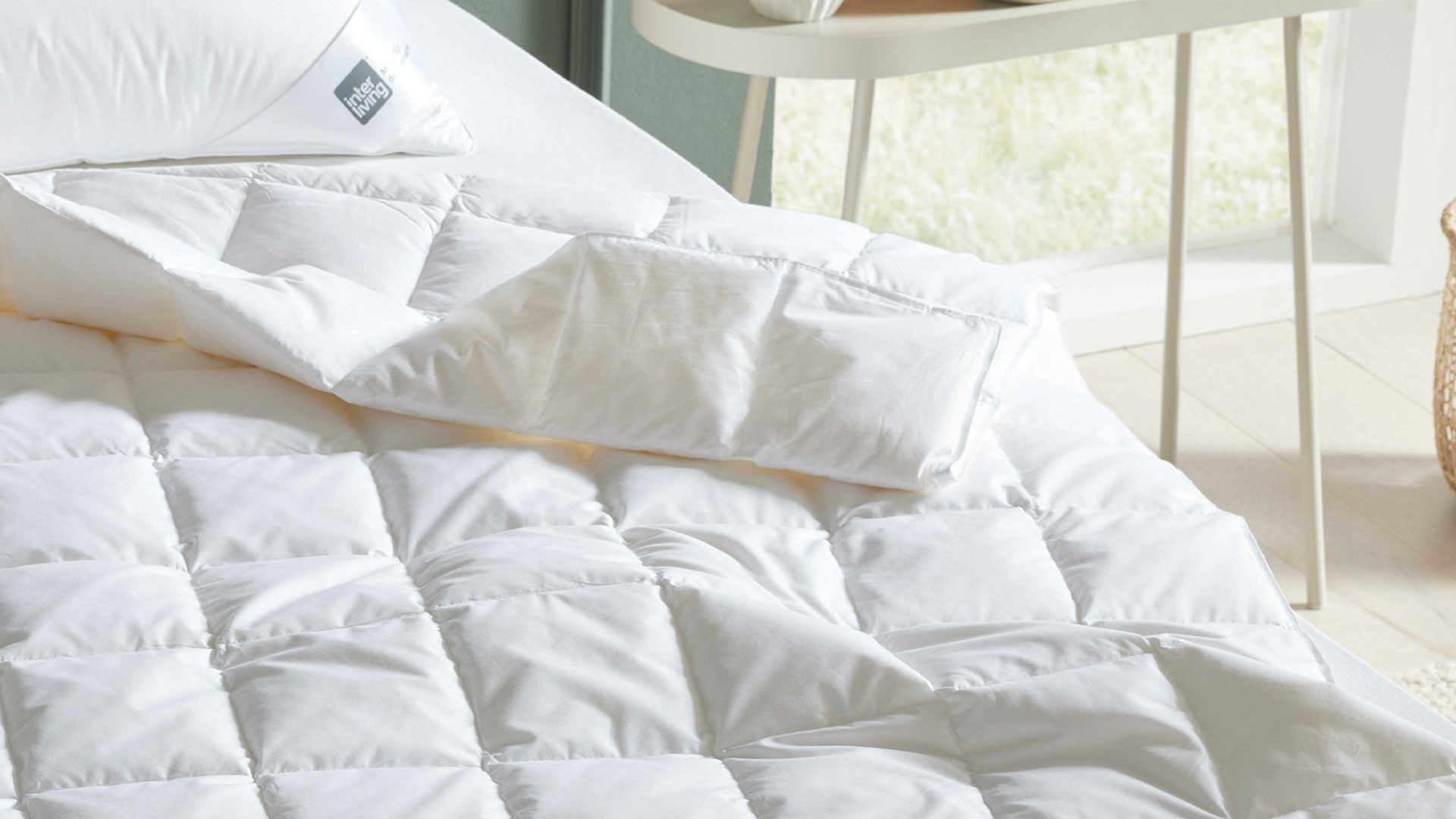 Daunendecke Interliving aus Stoff in Weiß Interliving Bettdecke Serie 9205 - Daunendecke als Sommerbett extraleicht, ca. 200 g Daunen - ca. 135 x 200 cm