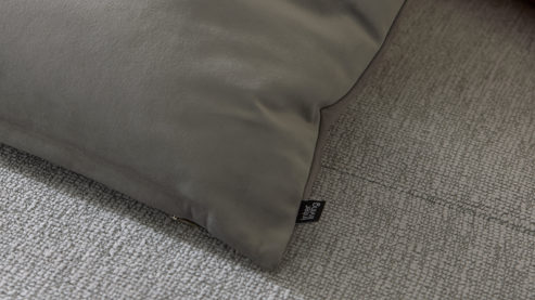 Kissenbezug /-hülle Interliving aus Stoff in Hellgrau Interliving Kissenhülle Serie 9120 silberfarbener Samt - ca. 40 x 60 cm