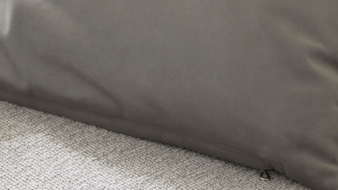 Kissenbezug /-hülle Interliving aus Stoff in Hellgrau Interliving Kissenhülle Serie 9120 silberfarbener Samt - ca. 40 x 60 cm