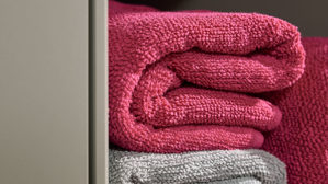 Handtuch Interliving aus Naturfaser in Pink Interliving Handtuch Serie 9108 - Handtuch pinke Baumwolle  - ca. 60 x 110 cm