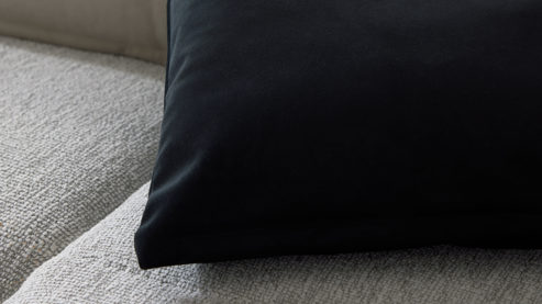 Kissenbezug /-hülle Interliving aus Stoff in Schwarz Interliving Kissenhülle Serie 9120 schwarzer Samt - ca. 40 x 60 cm