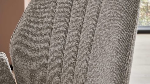 Polsterstuhl Interliving aus Stoff in Weiß Interliving Esszimmer Serie 5102 – Armlehnstuhl U512 mit Drehfunktion Eiche bianco & leinenfarbener Jacquard Lodge L07