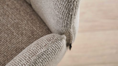 Polsterstuhl Interliving aus Stoff in Weiß Interliving Esszimmer Serie 5102 – Armlehnstuhl V512 Eiche bianco & leinenfarbener Jacquard Lodge L07