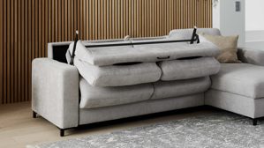 Ecksofa Interliving aus Stoff in Hellgrau Interliving Schlafsofa Serie 4700 - Ecksofa mit Schlaffunktion silberfarbener Bezug Toni & schwarze Metallfüße - Stellfläche ca. 270 x 190 cm