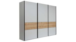 Kleiderschrank Interliving aus Holz in Holzfarben Interliving Kleiderschrank Serie 1205 – Schwebetürenschrank Champagner & Bianco Eiche – drei Türen, Breite ca. 300 cm