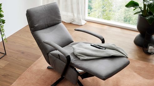 Relaxsessel Interliving aus Stoff in Dunkelgrau Interliving Sessel Serie 4565 grauer Bezug Clint & schwarzer Sternfuß
