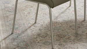 Vierfußstuhl Interliving aus Kunstfaser in Hellbraun Interliving Esszimmer Serie 5122 – Polsterstuhl fangofarbenes Kunstleder LEA-TEX & gebürsteter Edelstahl