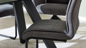 Tischgruppe Interliving aus Glas in Schwarz Interliving Esszimmer Serie 5122 – Essgruppen mit Schwingstühlen schwarzes Glas & Metall - ca. 160 x 90 cm