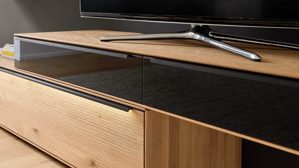 Lowboard Interliving aus Holz in Holzfarben Interliving Wohnzimmer Serie 2033 - Lowboard 126815 dunkelgraues Glas & Asteiche - zwei Schubladen, Länge ca. 182 cm