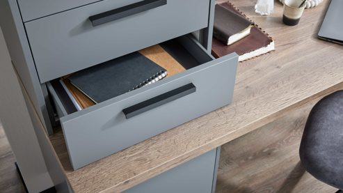 Einbauküche culineo® aus Holz in Dunkelgrau Culineo® Einbauküche C357 mit Homeoffice-Platz Schiefergrau & Schwarzglas - dreizeilig